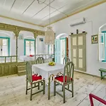 Petridi House *